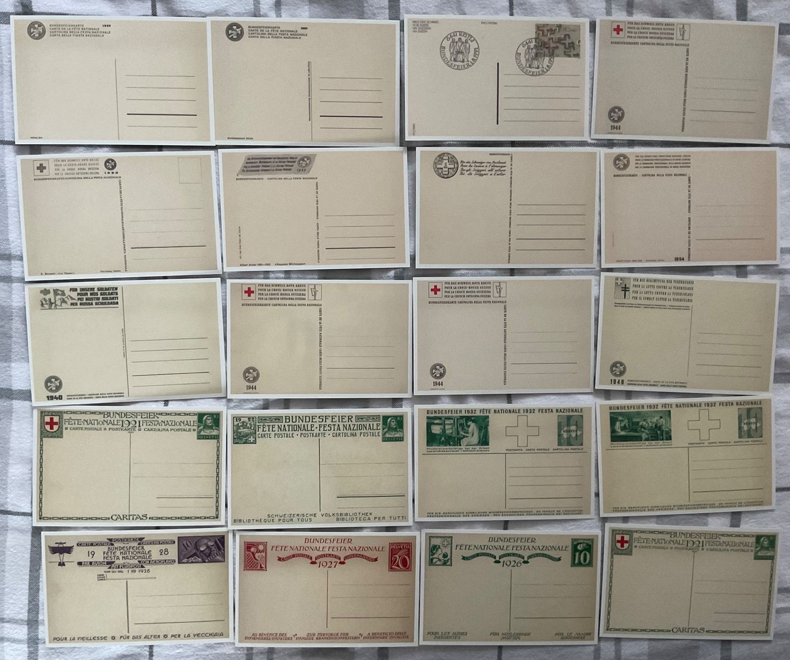 Cartoline postali: 20 AK Bundesfeier Postkarten, Reprints – Usato da Zürich venduto da tol_b7c7 7