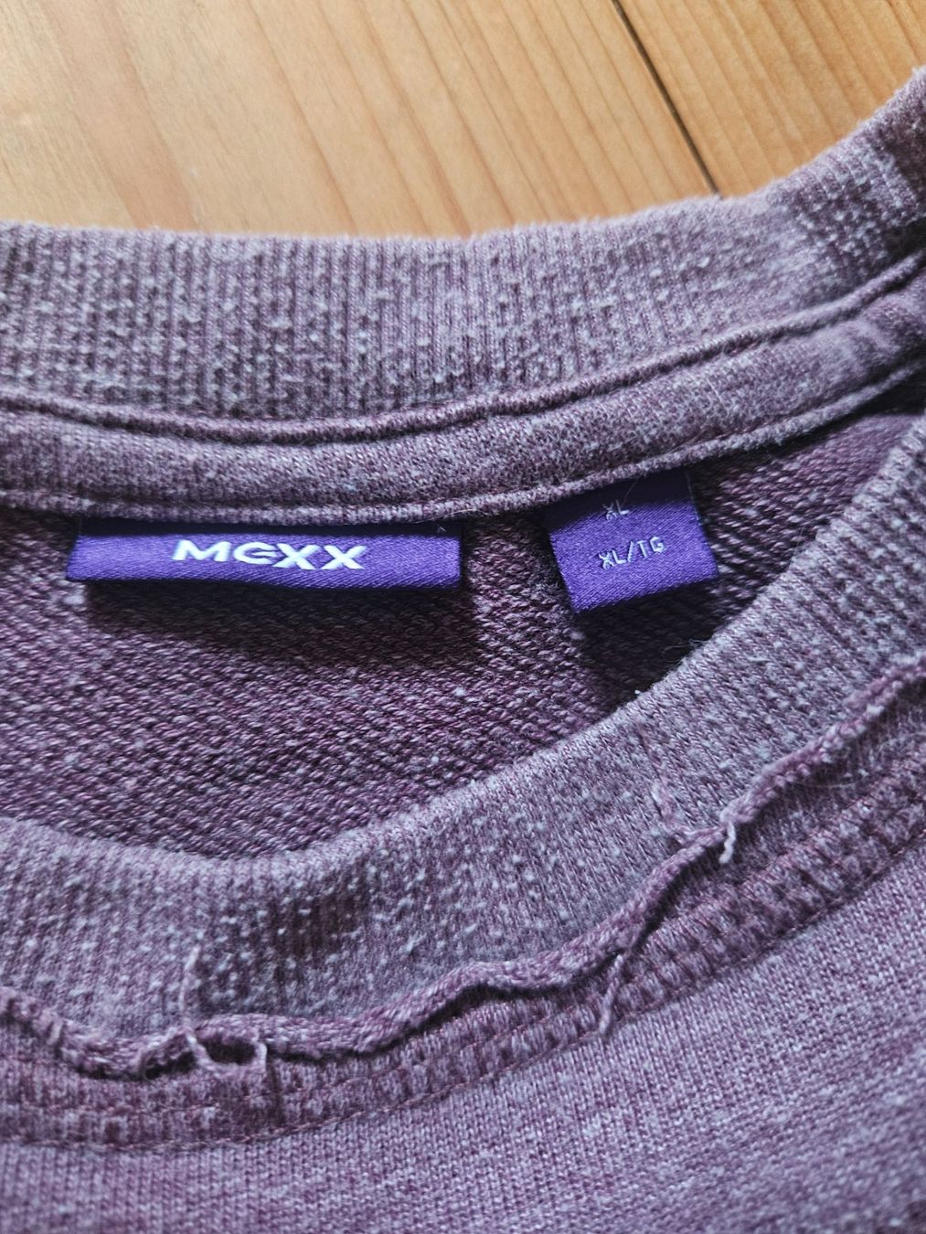 Pulls et sweat-shirts: Fröhlicher Longpulli ca. 122/128 – D'occasion à Rifferswil par fle_5nqr 2
