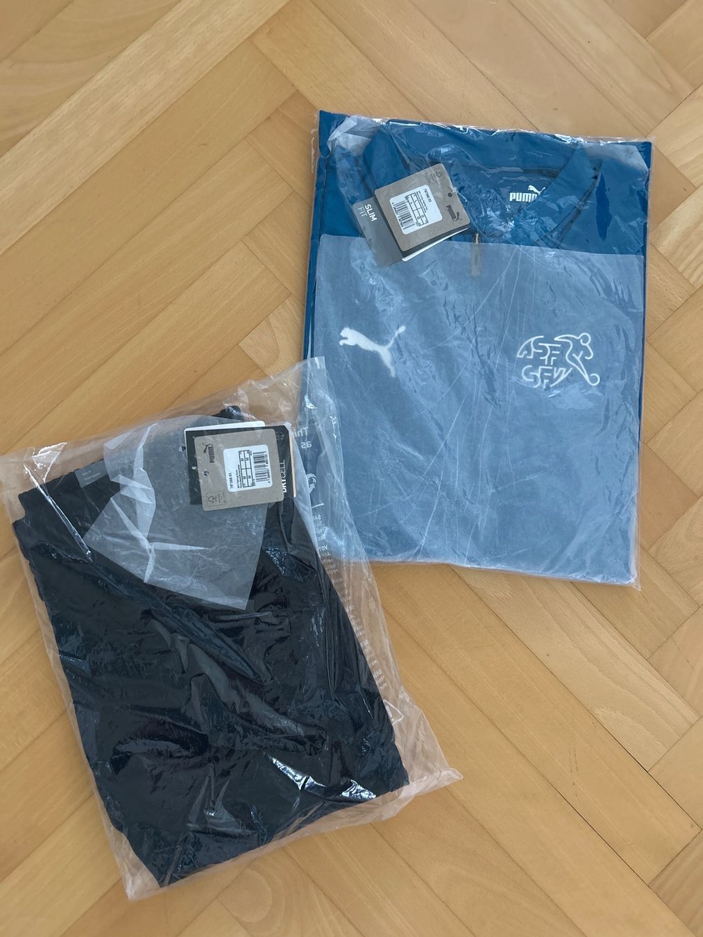 Schweizer Nati Canottiere & Pantaloni: PUMA SFV Schweizer Nati Set NEU ORIGINAL VERPACKT – Nuovo e nell'imballaggio originale da Luzern venduto da Sunnysmile0511 1