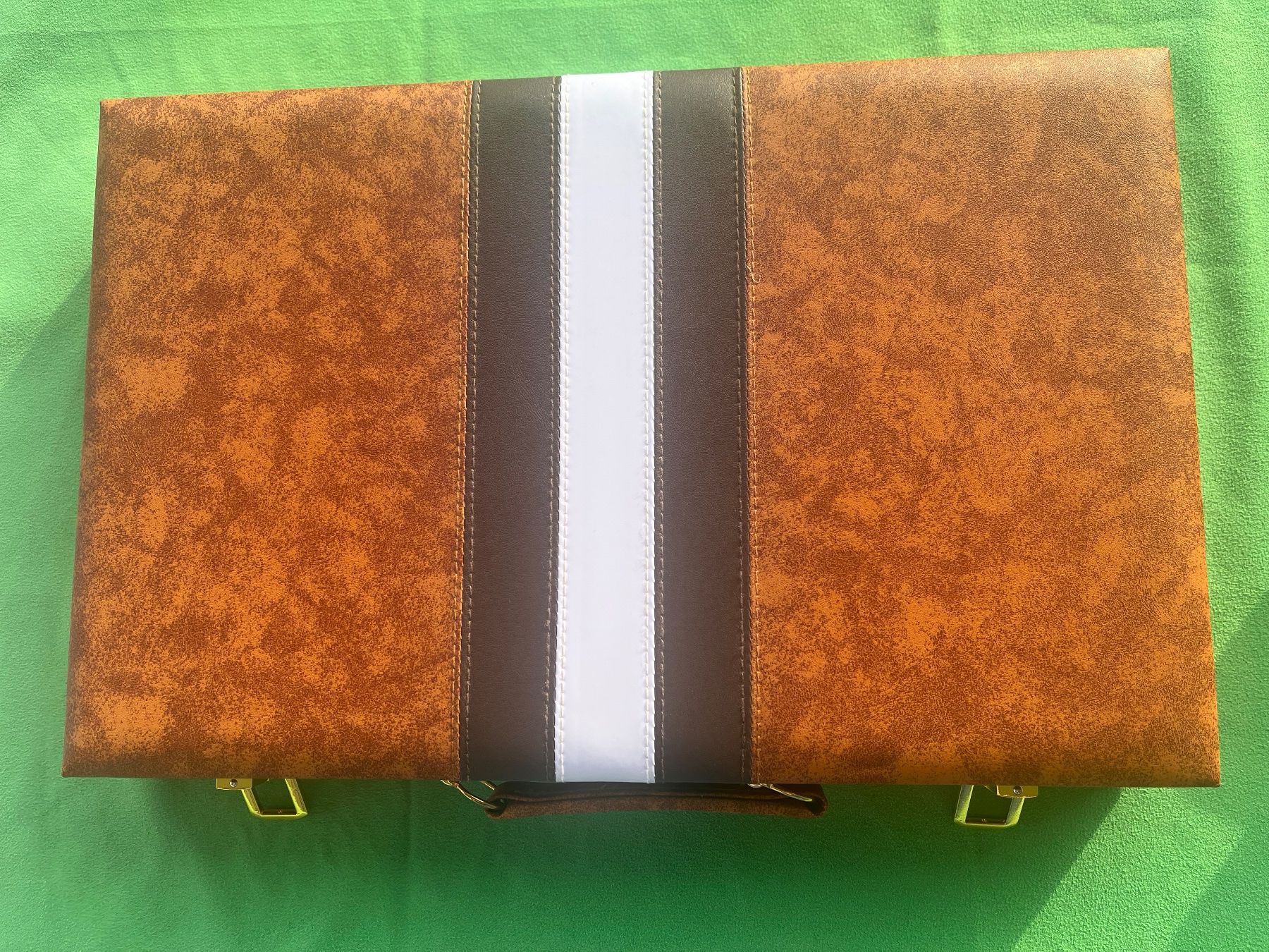 Giochi: Backgammon, klassisch, hochqual.Kunstleder, 49x39cm – Nuovo e nell'imballaggio originale da Neuenkirch venduto da zwimpferspiel 3
