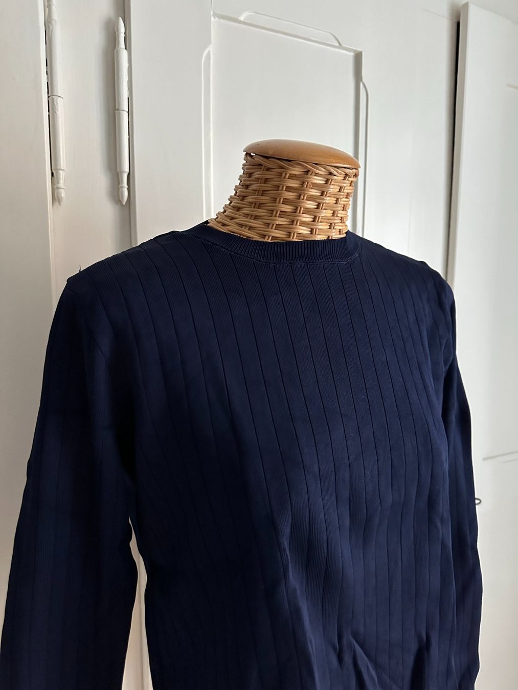 Mango Pulls & Sweat-shirts: MANGO - Pullover dunkelblau S – D'occasion à Zürich par Diazaio 1