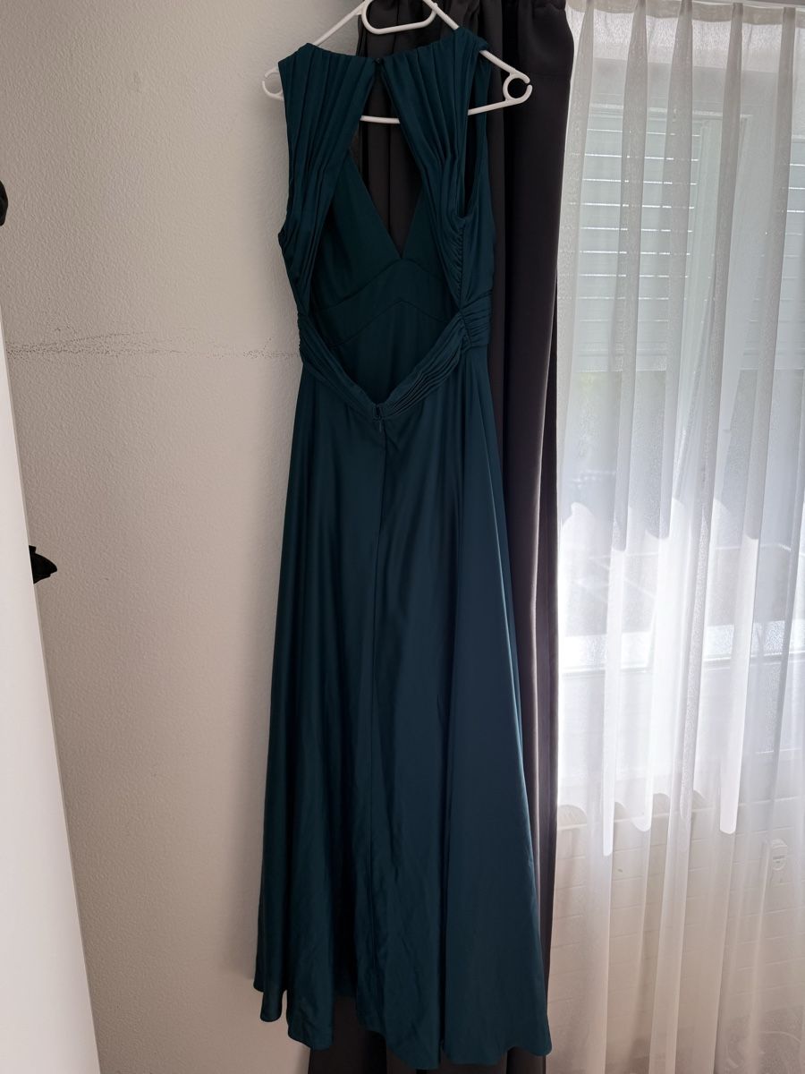 Kleider: Abendkleid Dunkelgrün Grösse 40  – Gebraucht aus Steinhausen von kri_q9nz 1