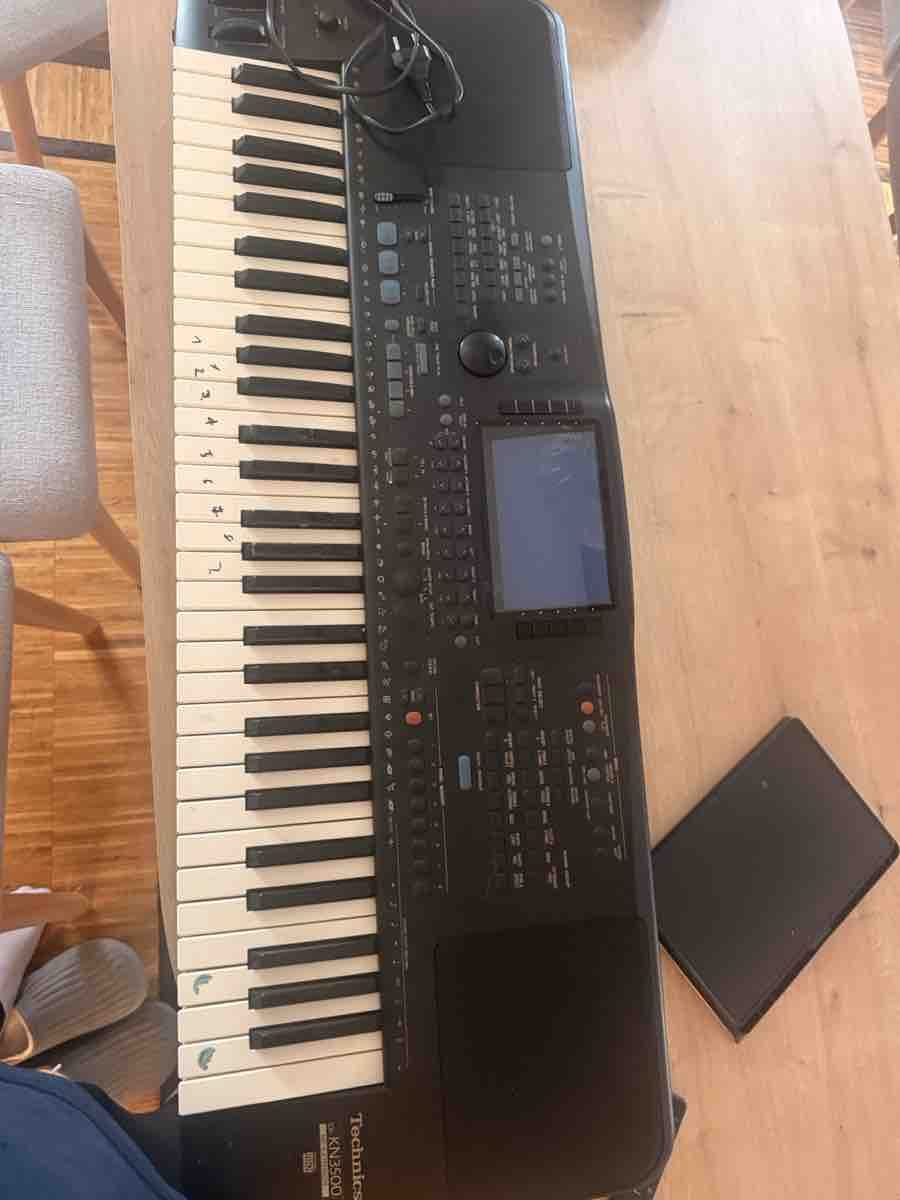 Musikinstrumente: Technics SX-KN3500 Synthesizer schwarz – Gebraucht aus Herisau von Bytimothy 3