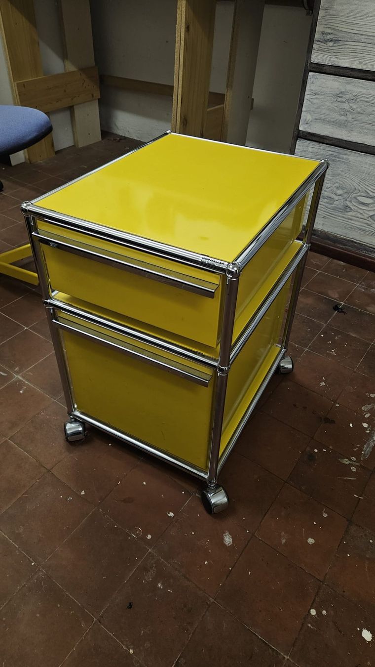 Tischset: Lot de tables USM Blanches + meubles de bureau – Gebraucht aus Bernex von yan_9t9q 2