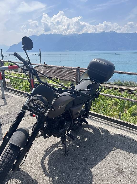 Strasse: Brixton Felsberg 125  – Gebraucht aus Lausanne von est_6h7w 1
