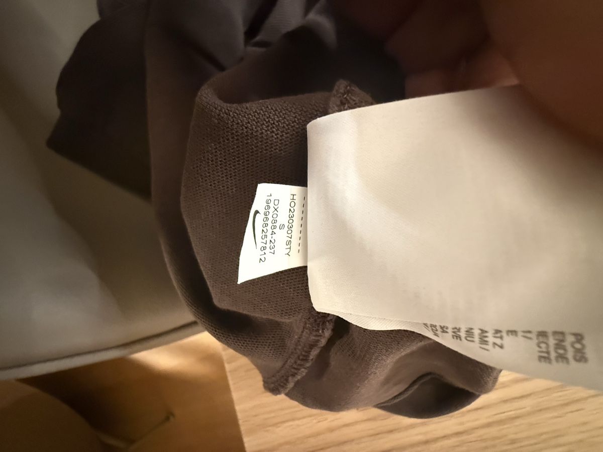 Nike Pullover & Sweatshirts: nike longsleeve/sweater brown size S – Neu (gemäss Beschreibung) aus Zug von SebastianSonderegger 2