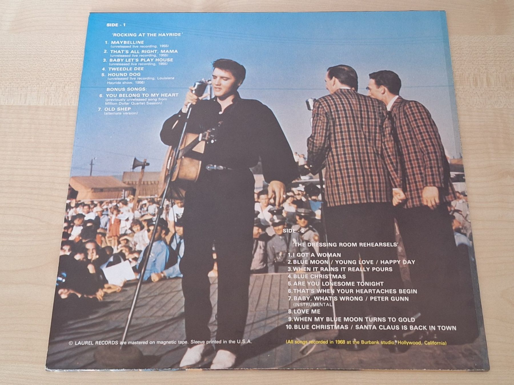 Dischi in vinile: Elvis Presley Play It Hot LP – Usato da Uerschhausen venduto da Burton77 1