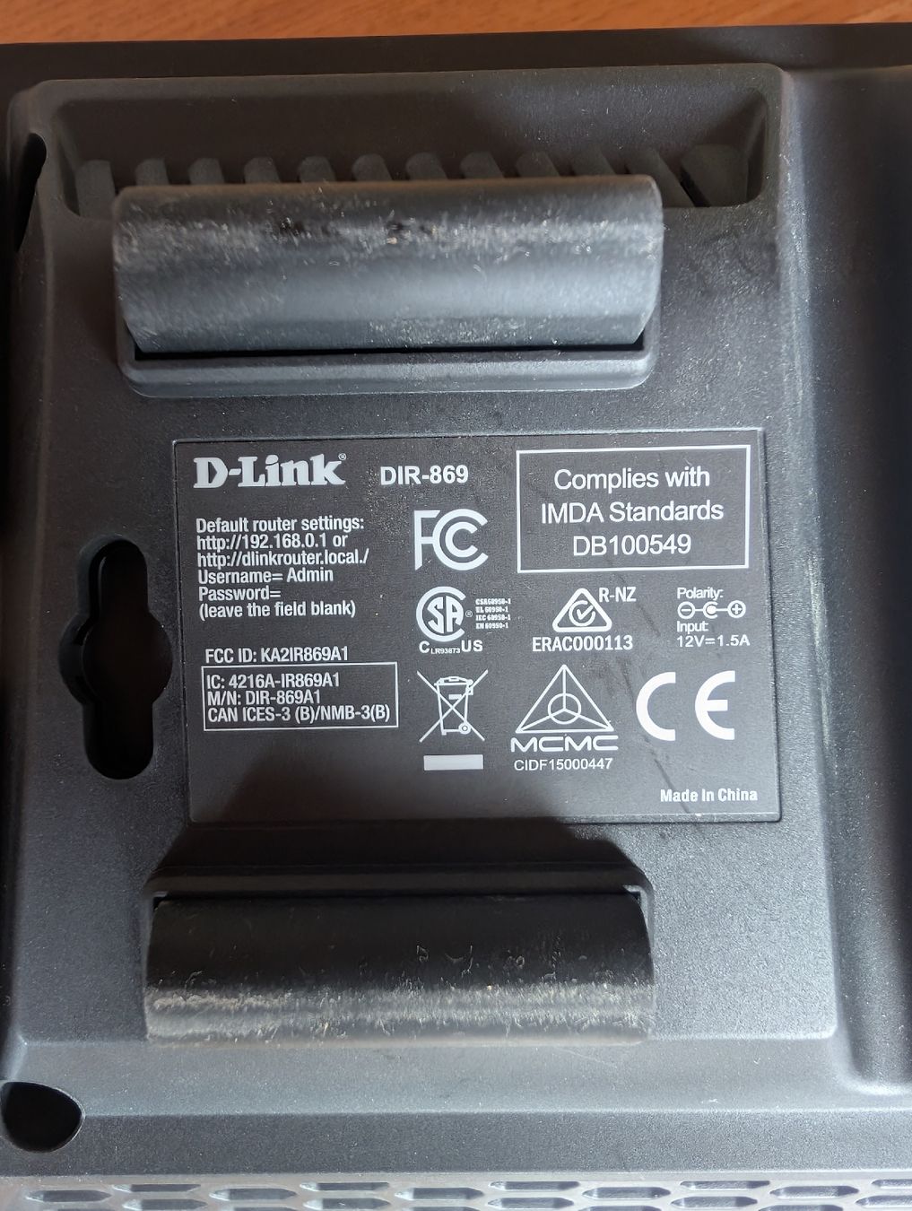 Dlink Modems & Router: D-Link DIR-869 EXO AC1750 Wi-Fi Router – Gebraucht aus Frümsen von Katzen0 2