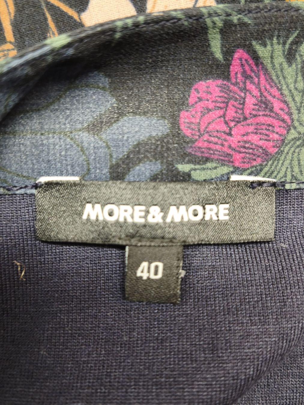 More & More Camicette: Bluse More & More Blumenmuster dunkelblau Grösse 40 – Nuovo (secondo la descrizione) da Emmetten venduto da SecondhandSiska 3