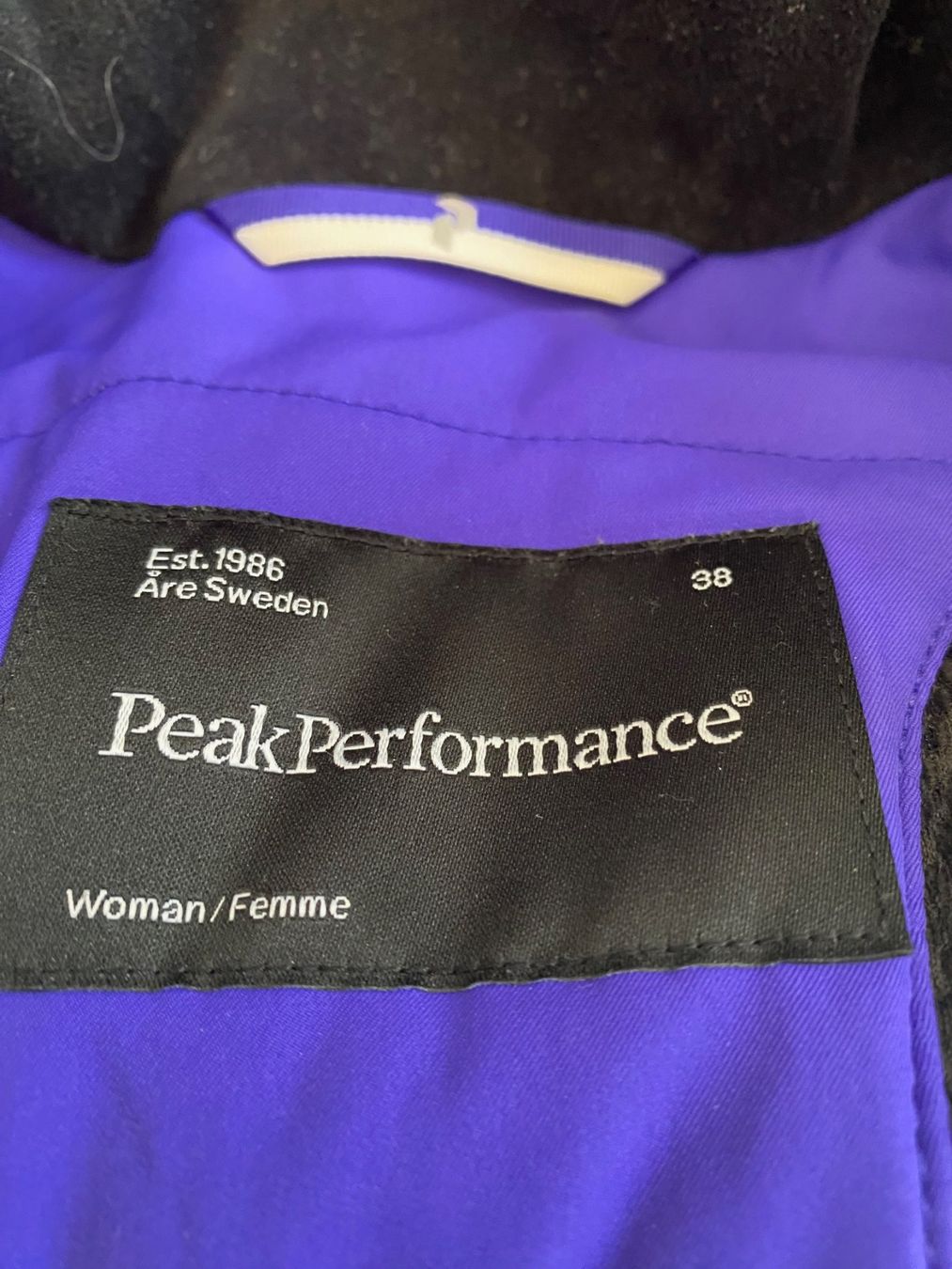 Peak Performance Jacken: Peak Performance Winterjacke – Gebraucht aus Luzern von Turmliebe 2