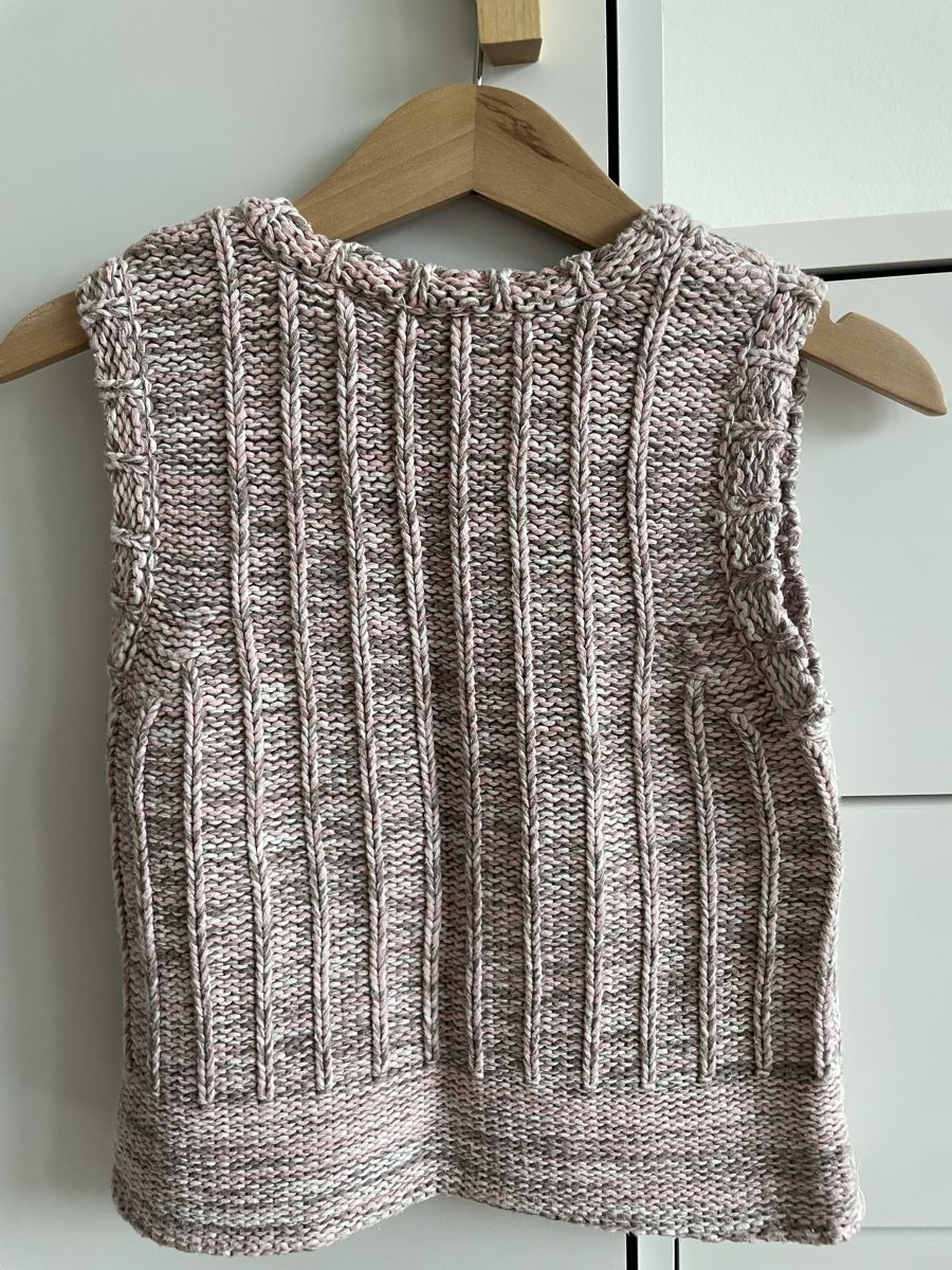 Maglioni & Felpe: Gr. 86 Ärmelloser Pullover – Usato da Wädenswil venduto da flo8820 1