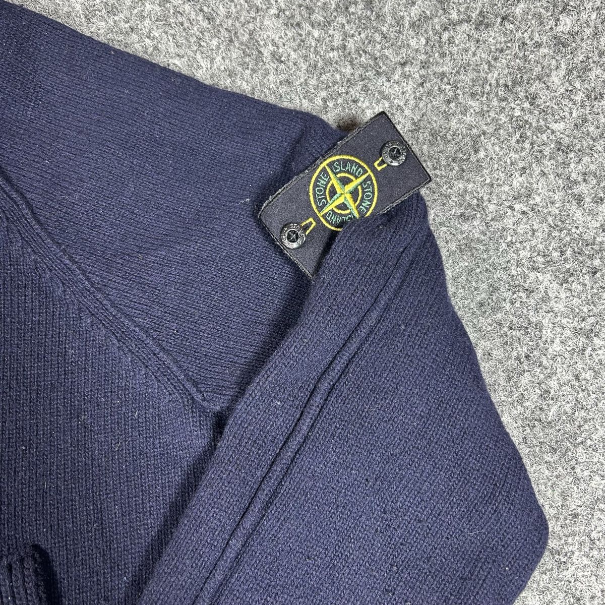 Stone Island Maglioni & Felpe: Stone Island sweat navy  – Usato da La Sagne NE venduto da Matlasape 2