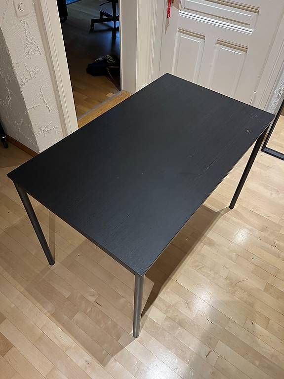 Tische: Ikea SANDSBERG Tisch – Gebraucht aus Bern von mattewg234