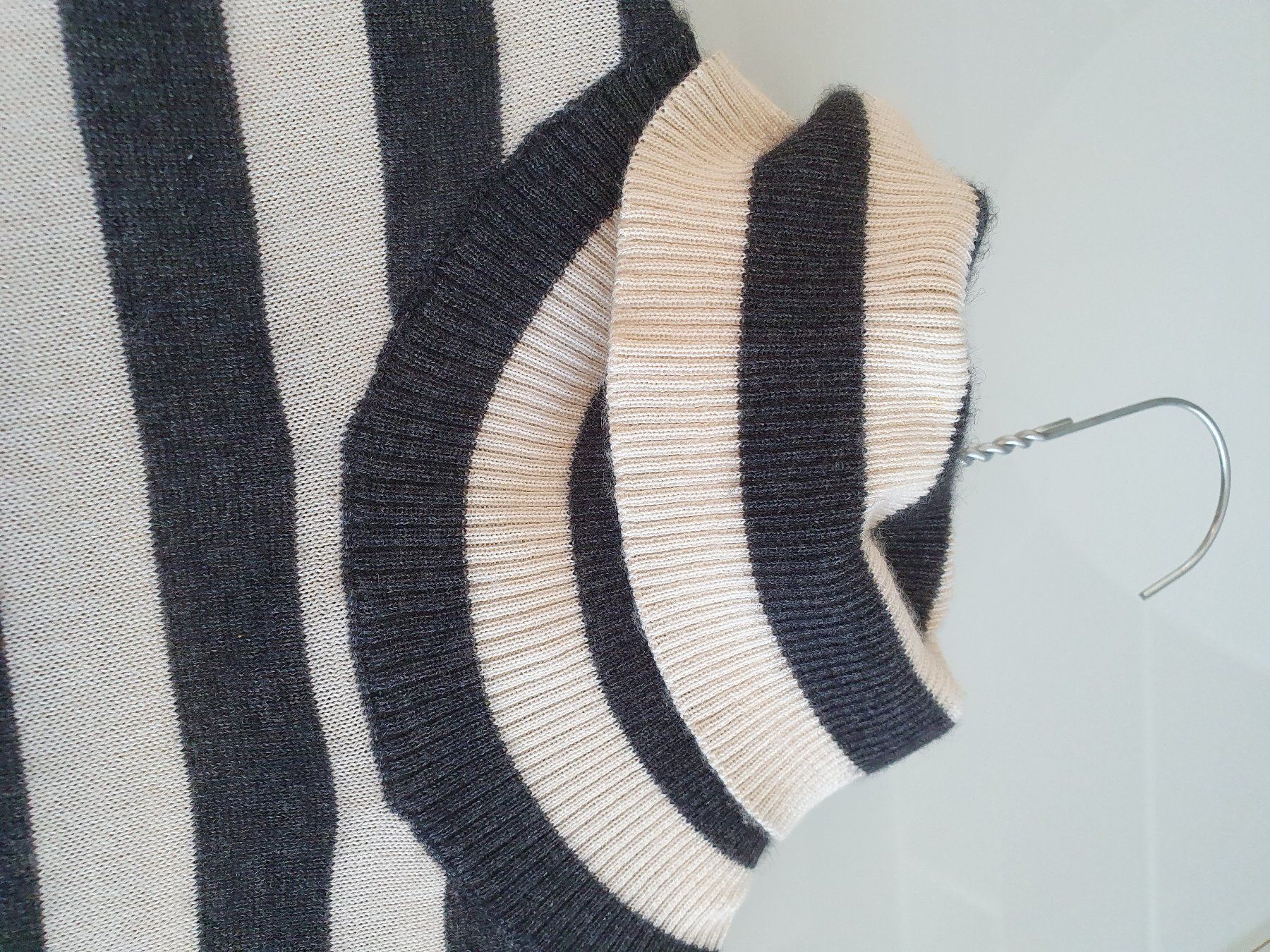Dolce & Gabbana Pulls & Sweat-shirts: Pull en cachemire DOLCE & GABBANA – Neuf (Voir description) à Grand-Lancy par kri_qk5y 7