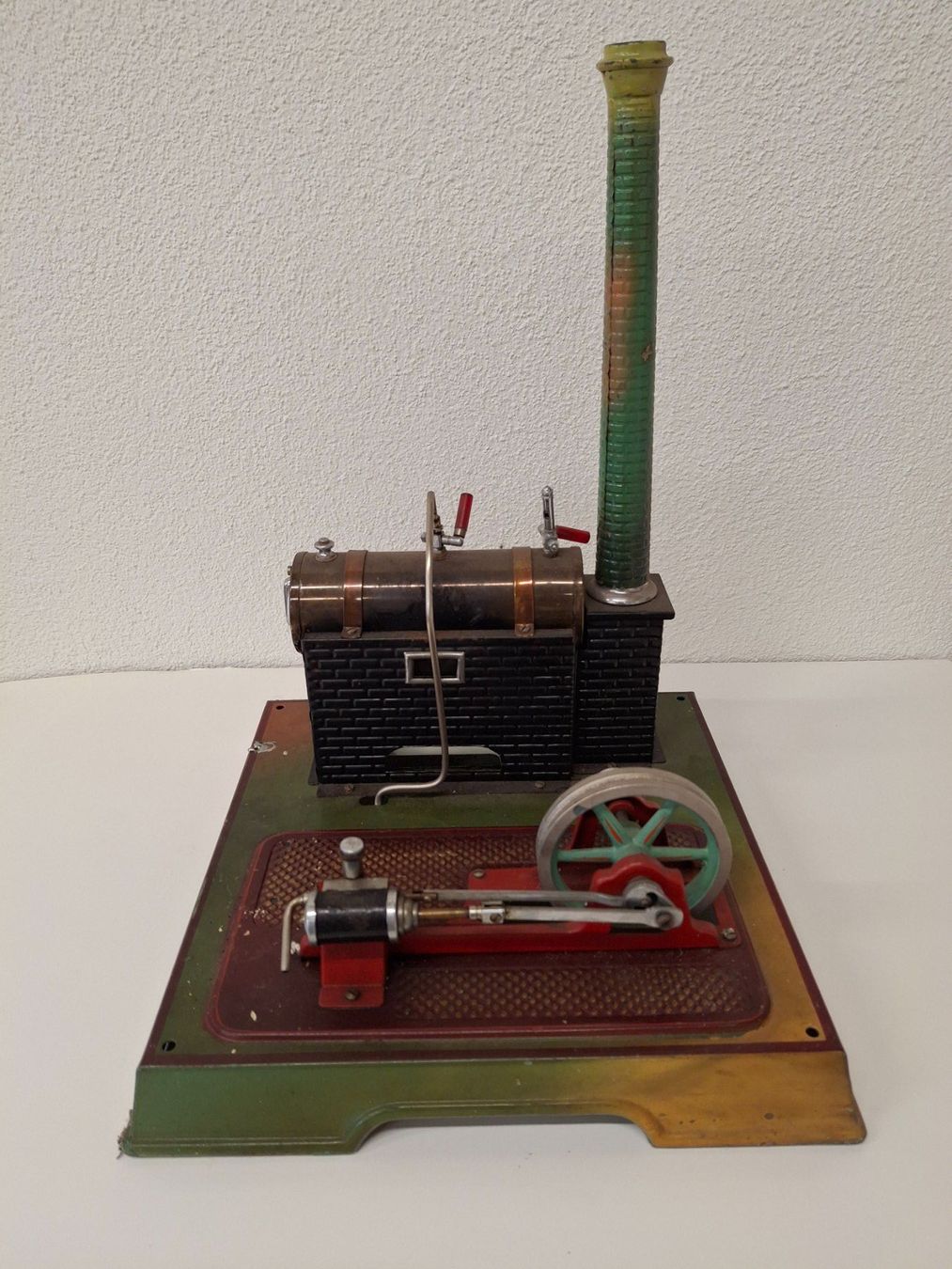 Märklin Kit di modellismo & Modellini statici: Alte Märklin Dampfmaschine Antik – Usato da Reichenburg venduto da AK_78