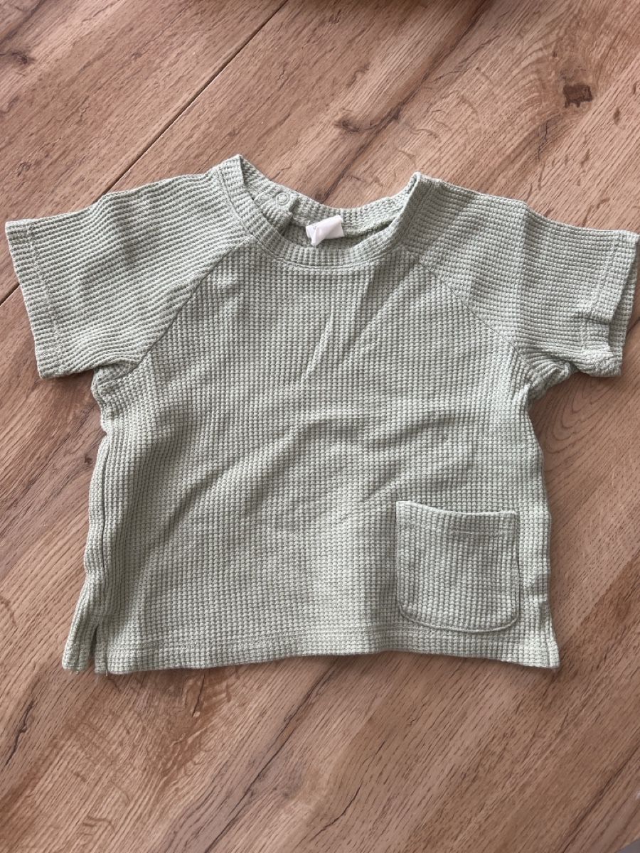 Kleiderpakete & -sets: T-Shirt 4er Set Gr.74 – Neu (gemäss Beschreibung) aus Kloten von tyrael93 4