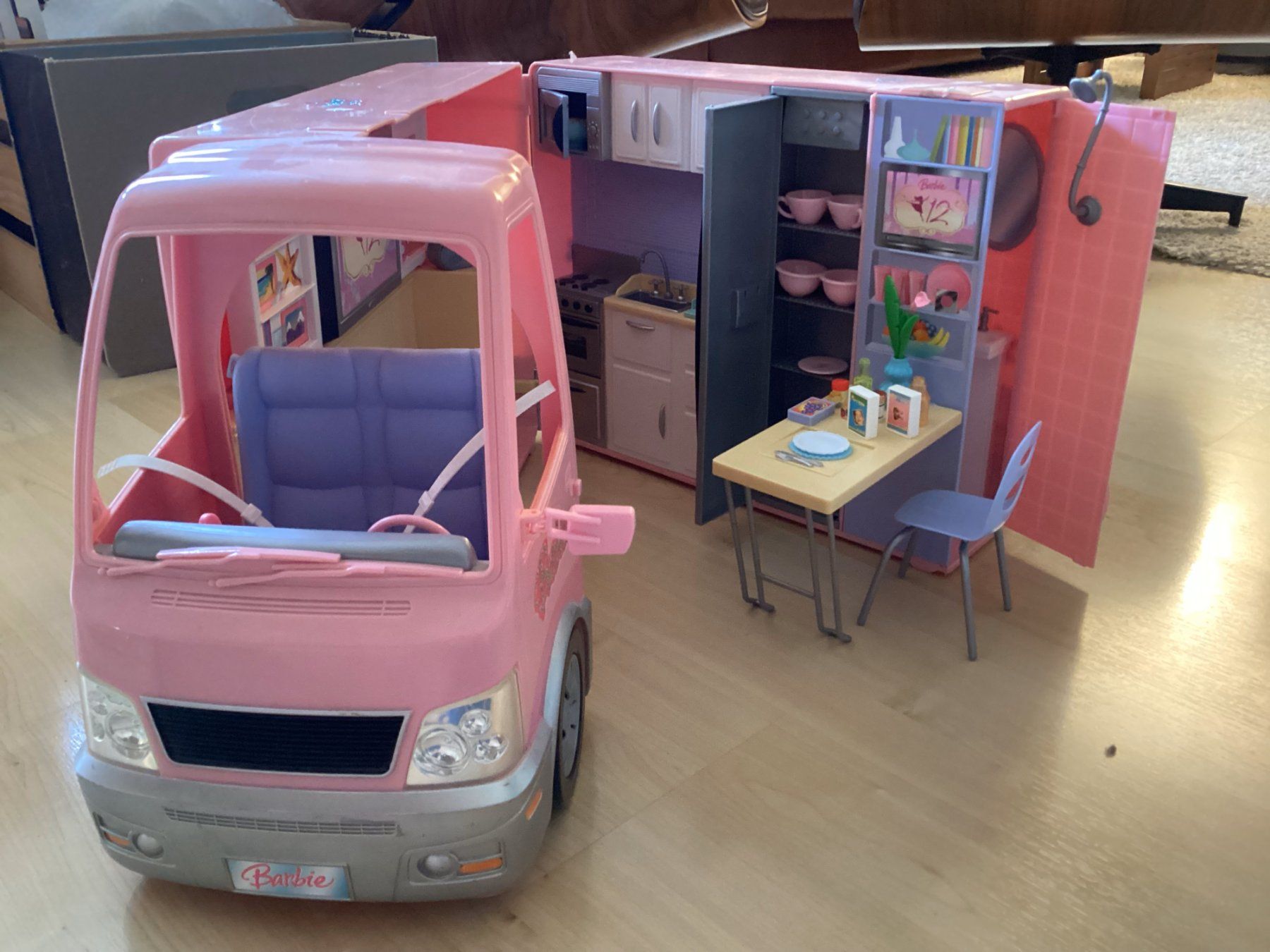 Spielzeuge: Grosser Barbie Camper Bus Pink – Gebraucht aus Zürich von  2