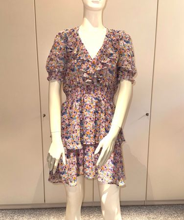 Ravissante robe d’été à volants 38