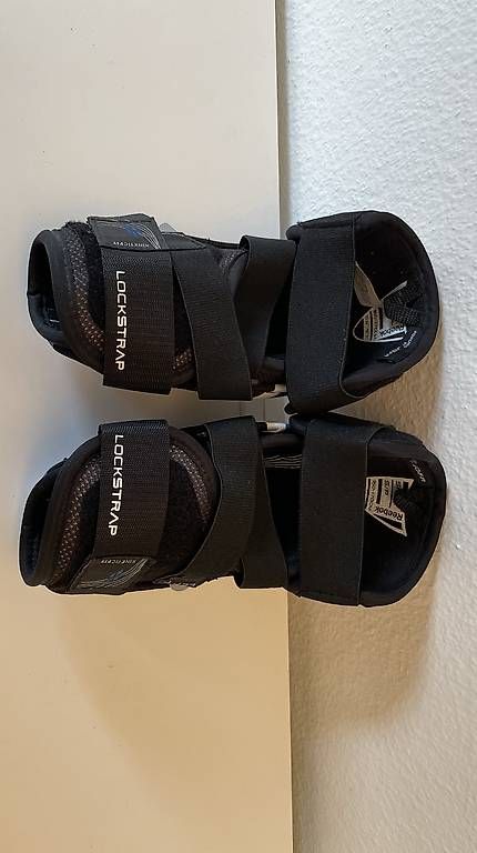 Schutz & Schoner: Reebok Eishockey Ellbogenschoner – Gebraucht aus Rapperswil SG von viv_sz77 2