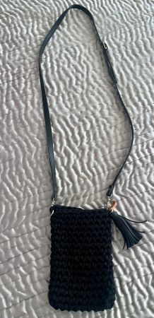 AUS LIEBE ZUM DETAIL Handytasche Crochet