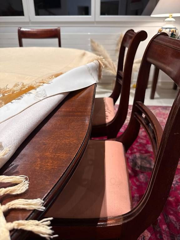 Tische: Teak Mahogany Dining Table with 6 Chairs Included – Gebraucht aus Grens von iti_bk5f 3