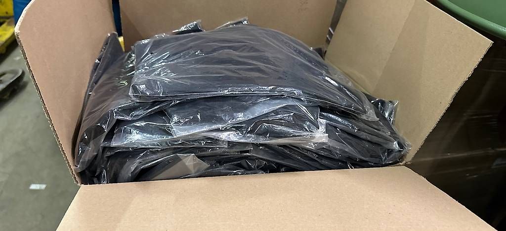 T-shirt: 75 Stk. neue, schwarze T'Shirt 92% BW/ 8%Elastan – Nuovo e nell'imballaggio originale da Necker venduto da liq24 5