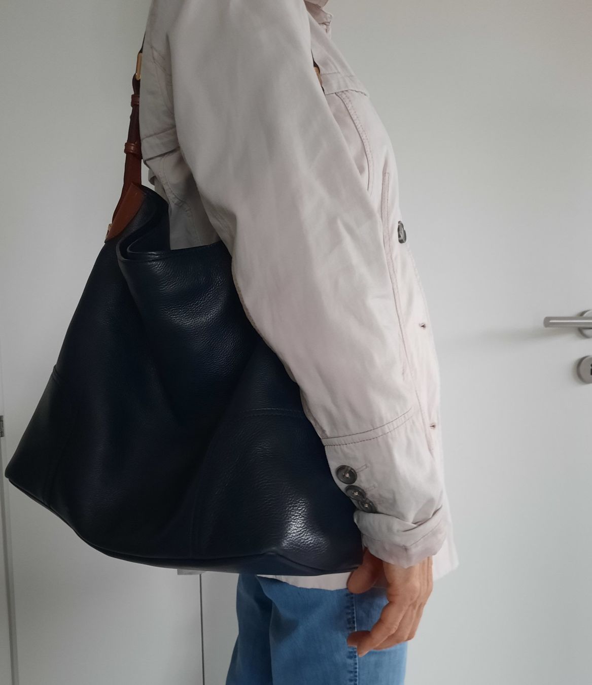 Borse da donna: Grosse Umhängetasche – Usato da Zug venduto da Alpenrose353 7