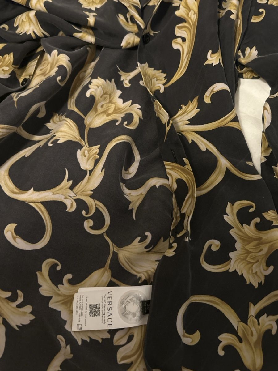 Versace Blusen: Chemise Versace excellent état taille 38 – Gebraucht aus Grand-Lancy von lau_5krj 4