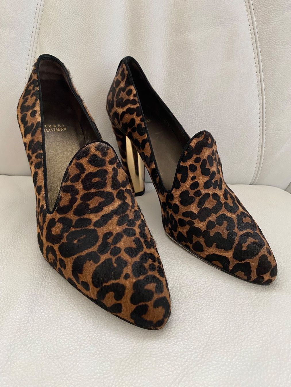 Stuart Weitzman Scarpe da donna: Pumps mit Gepardmuster Grösse 39,5 Marke STUART WEITZMAN – Usato da Appenzell Meistersrüte venduto da zongabolla