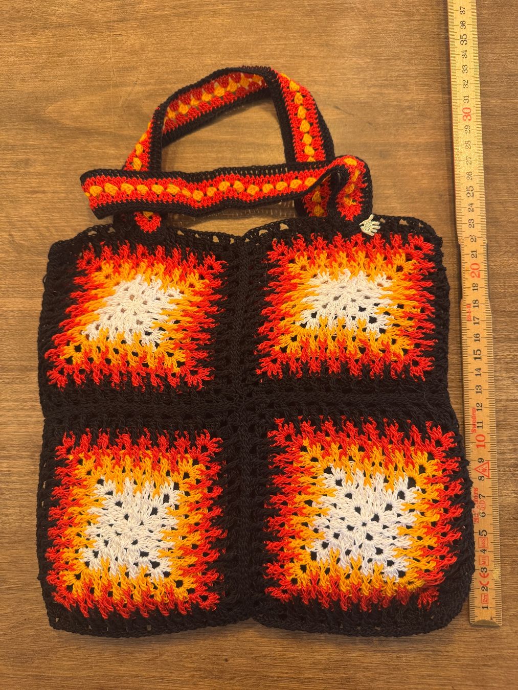 Sacs femmes: Tasche gehäkelt mit Muster – Neuf (Voir description) à Niederhasli par Omelli71