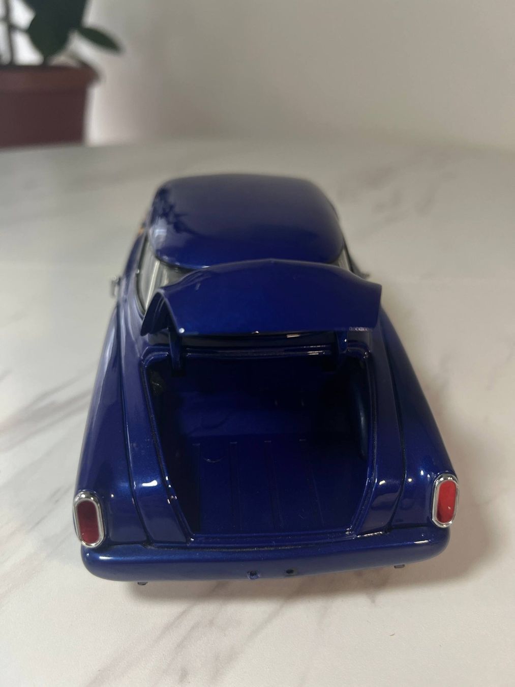 Modellini d'auto: Highway 61 Studebaker Custom Rod 1950, 1:18 – Usato da Basel venduto da hol_8ldp 7