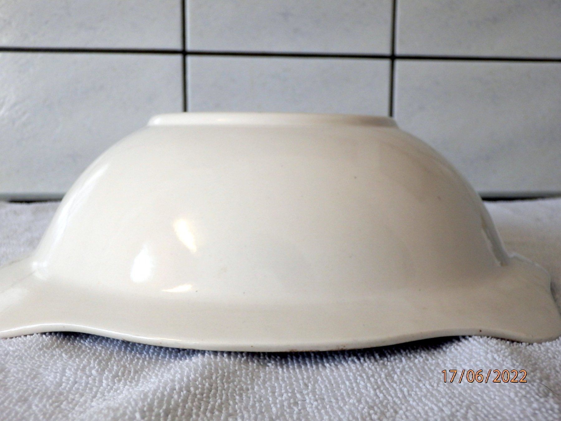 Johnson Brothers Schalen: Früchte- oder Gemüseschüssel, Old English by Johnson Bros – Gebraucht aus Ueberstorf von dinbau 3