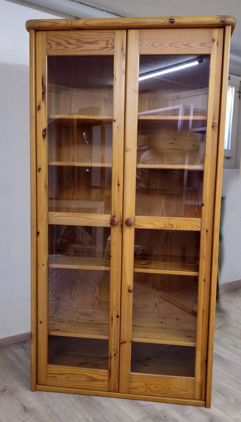 Vitrines: Vitrine – D'occasion à Walenstadt par pedroju-1