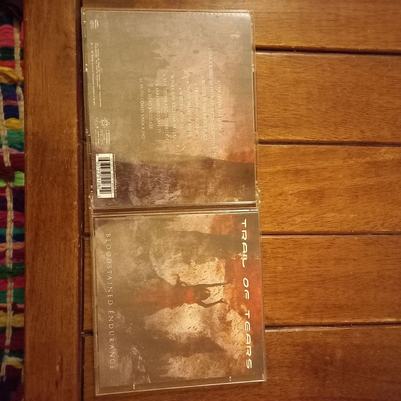 CD: trail of tears- blood... – Usato da St-Cergue venduto da VeganWarrior