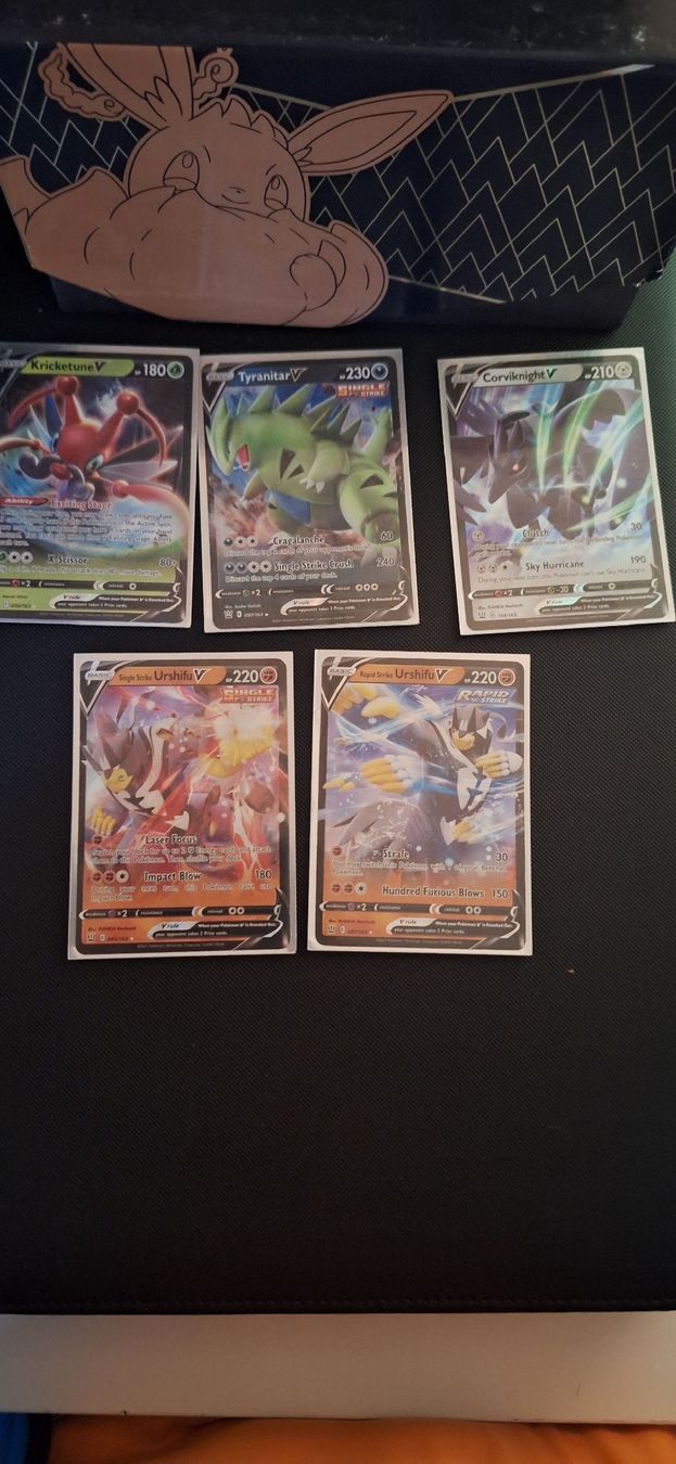 Cartoline: V-Bundle Battle Styles Pokemon Englisch – Nuovo (secondo la descrizione) da Riehen venduto da rah_rr6c