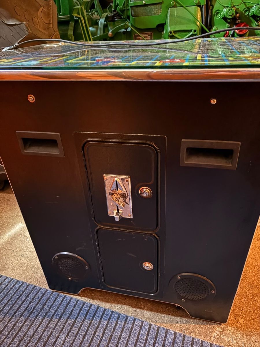Slot Machine: Arcade Spieltisch – Usato da Rafz venduto da cor_hj27 1