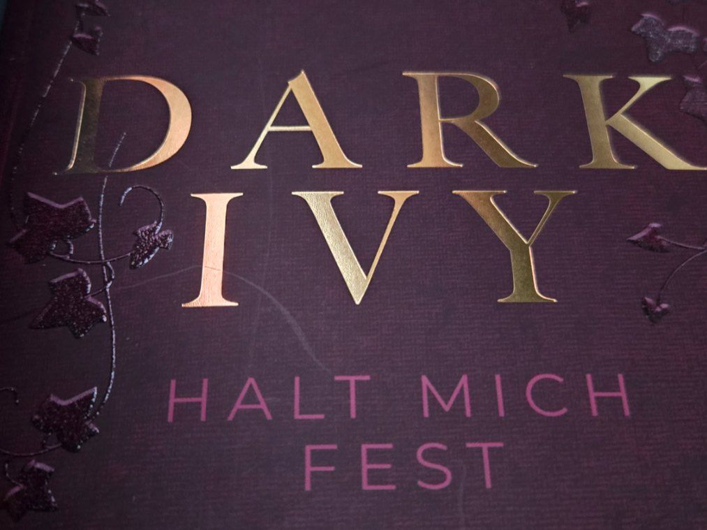 Libri: Dark Ivy - Nikola Hotel – Usato da Dürnten venduto da Nathi_11 3