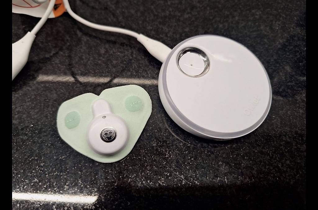 Babyphones: Owlet Smart Sock 3 mit komplett neuem Sensor – D'occasion à Uitikon Waldegg par jul_tq2d