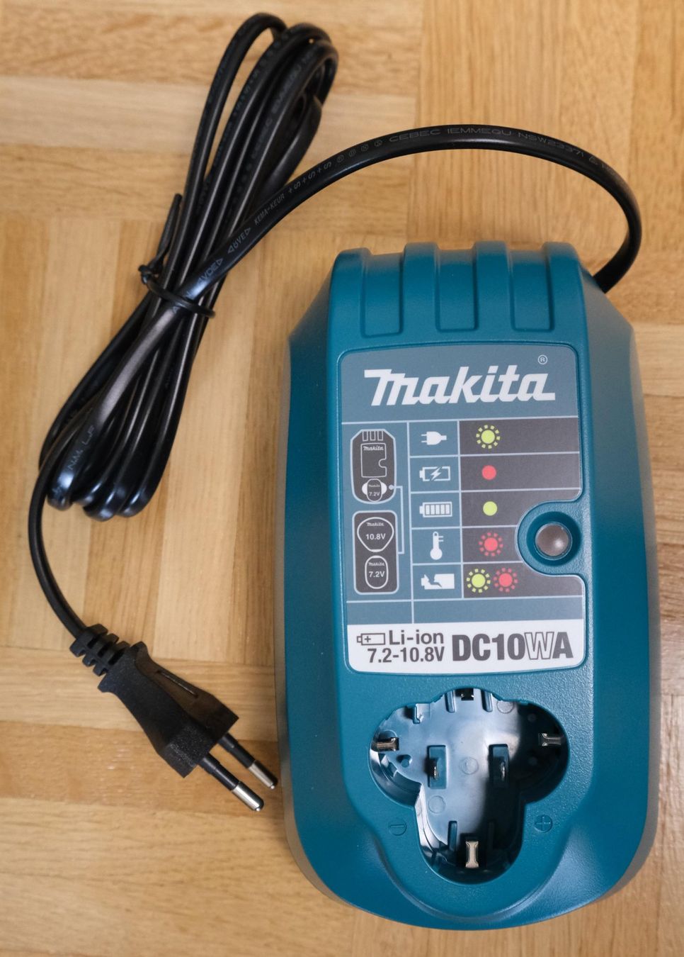 Makita Trapani: Makita Akku-Bohrschrauber DF012DSE – Nuovo (secondo la descrizione) da Zürich venduto da Melody2000 2
