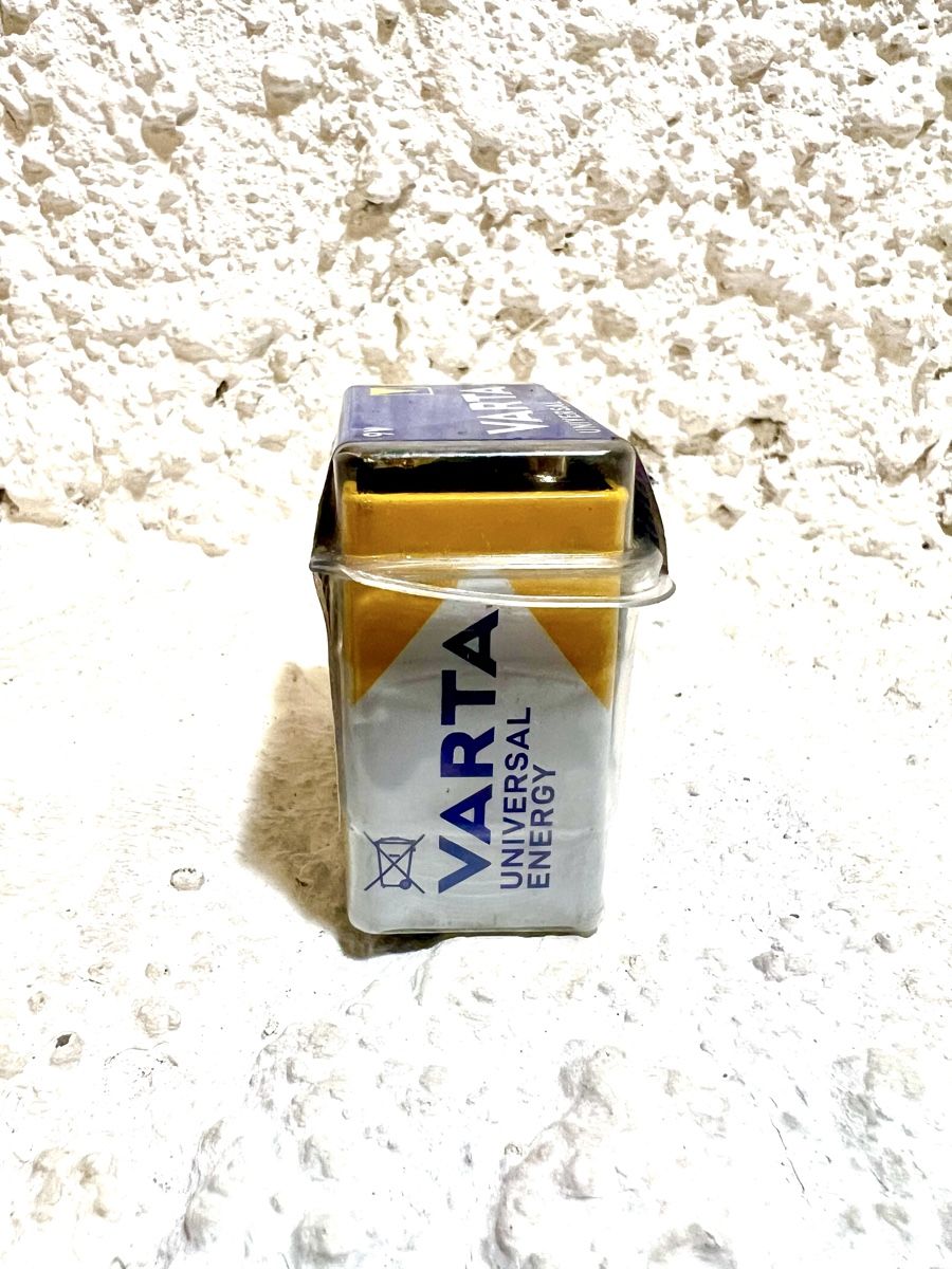 Varta Caricatori & Batterie: 9 pcs - VARTA Energy 9V E-Block – Nuovo e nell'imballaggio originale da Chevenez venduto da ric_v6s7 7