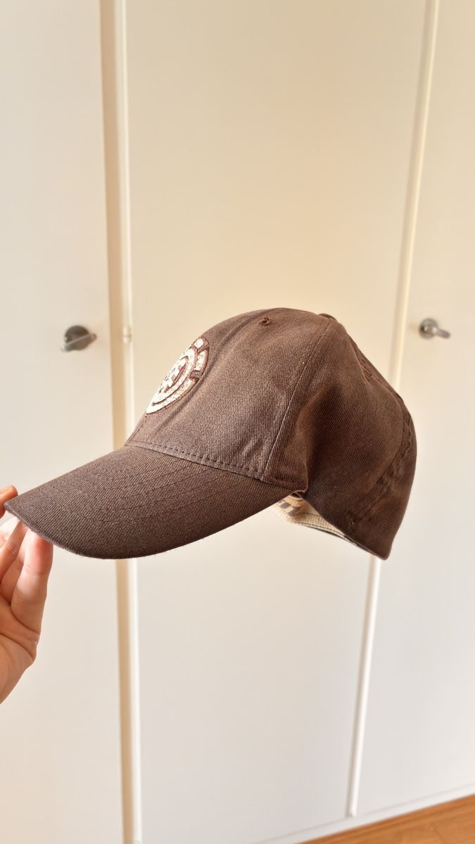 Chapeaux, bonnets & casquettes: Baseball Cap Element braun Flexfit Groesse S-M gebraucht – D'occasion à Untersiggenthal par mic_ksv9 1