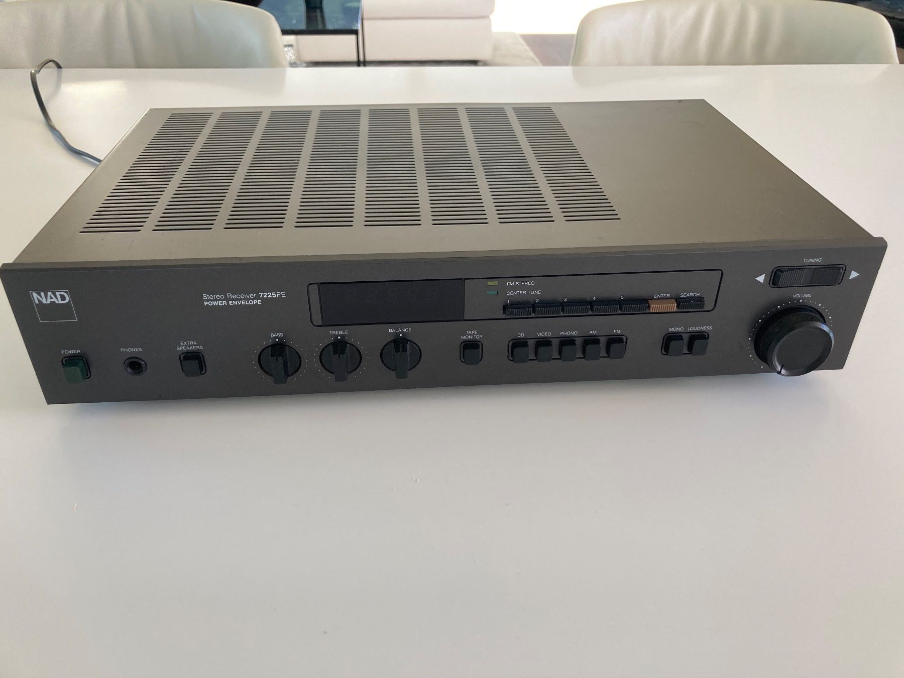 Nad Amplificatori: NAD 7225PE Stereo Receiver Vollverstärker – Usato da Mörschwil venduto da Appenzell2