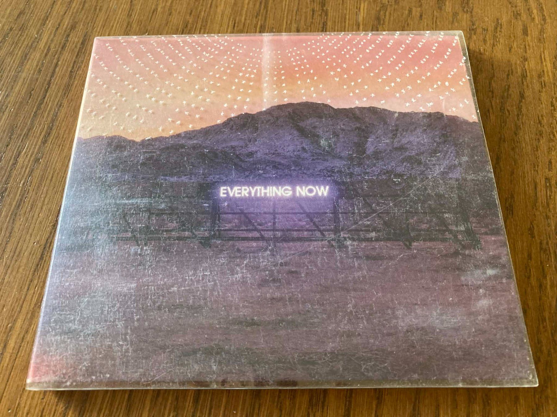 CD: Arcade Fire – Everything Now CD – Usato da Lausanne venduto da sim_bc8q