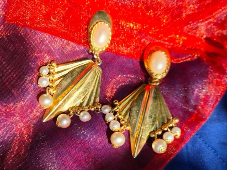 Ohrringe & -stecker: Vintage Ohrring Sixties Klipse Modeschmuck – Gebraucht aus Münchenbuchsee von babilibern