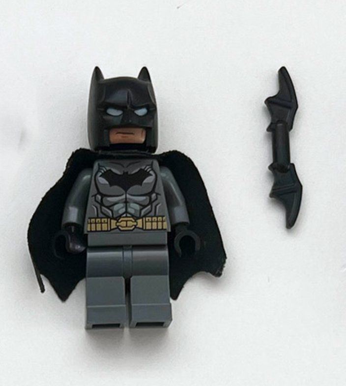 Lego Giocattoli: Lego SH0151 Batman - Dark Bluish Gray Suit – Usato da Lausanne venduto da BeyondStories 1