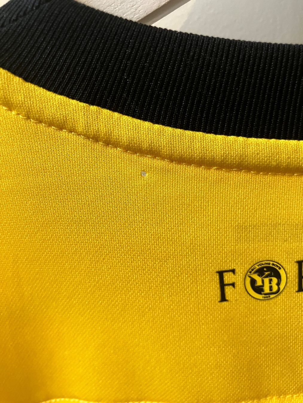 Young Boys Canottiere & Pantaloni: Yb Trikot – Usato da Bern venduto da Marc.12345 5