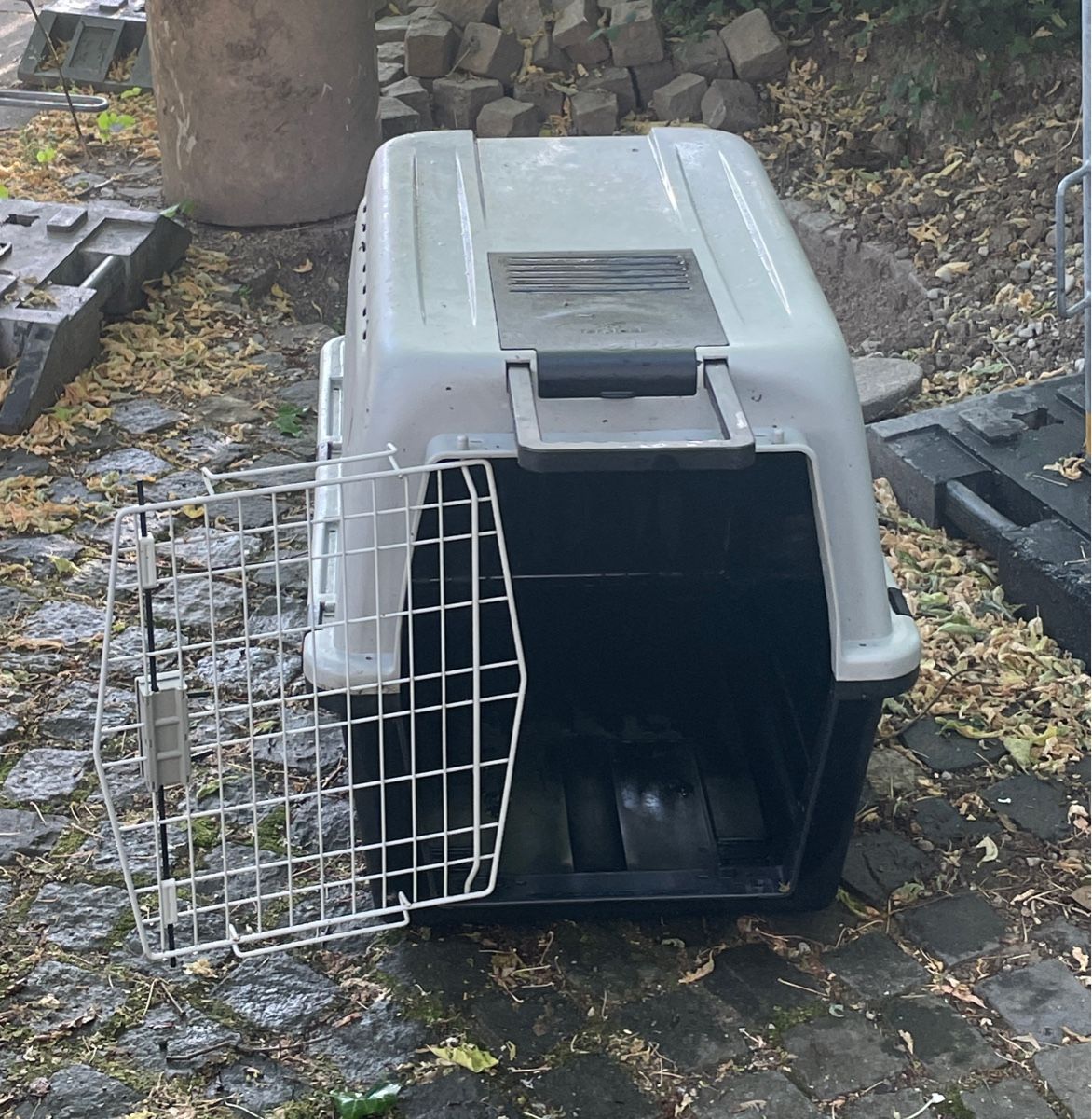Ferplast Käfige, Transport & Sicherheit: Hunde-Transportbox Gross – Gebraucht aus Winterthur von TheVento1