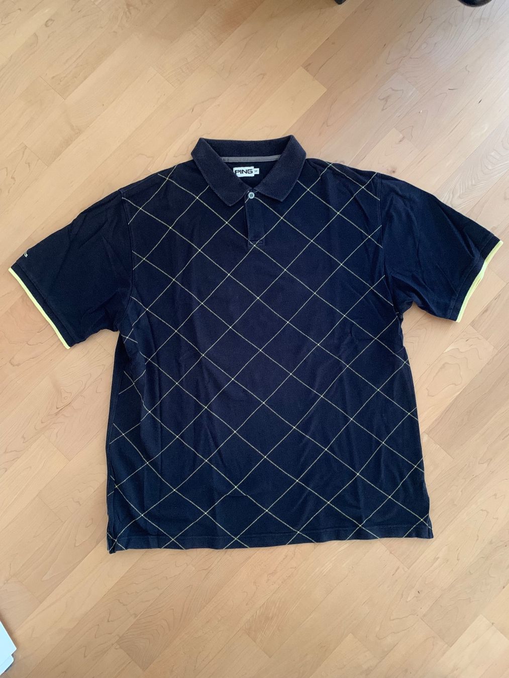 Magliette Polo: Ping Polo Golf Shirt – Usato da Ennetbaden venduto da usemiste