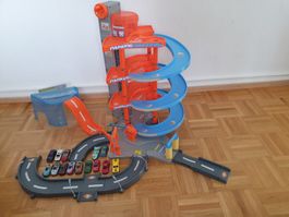 Garage à voitures pour enfants +voitures, d'occasion!