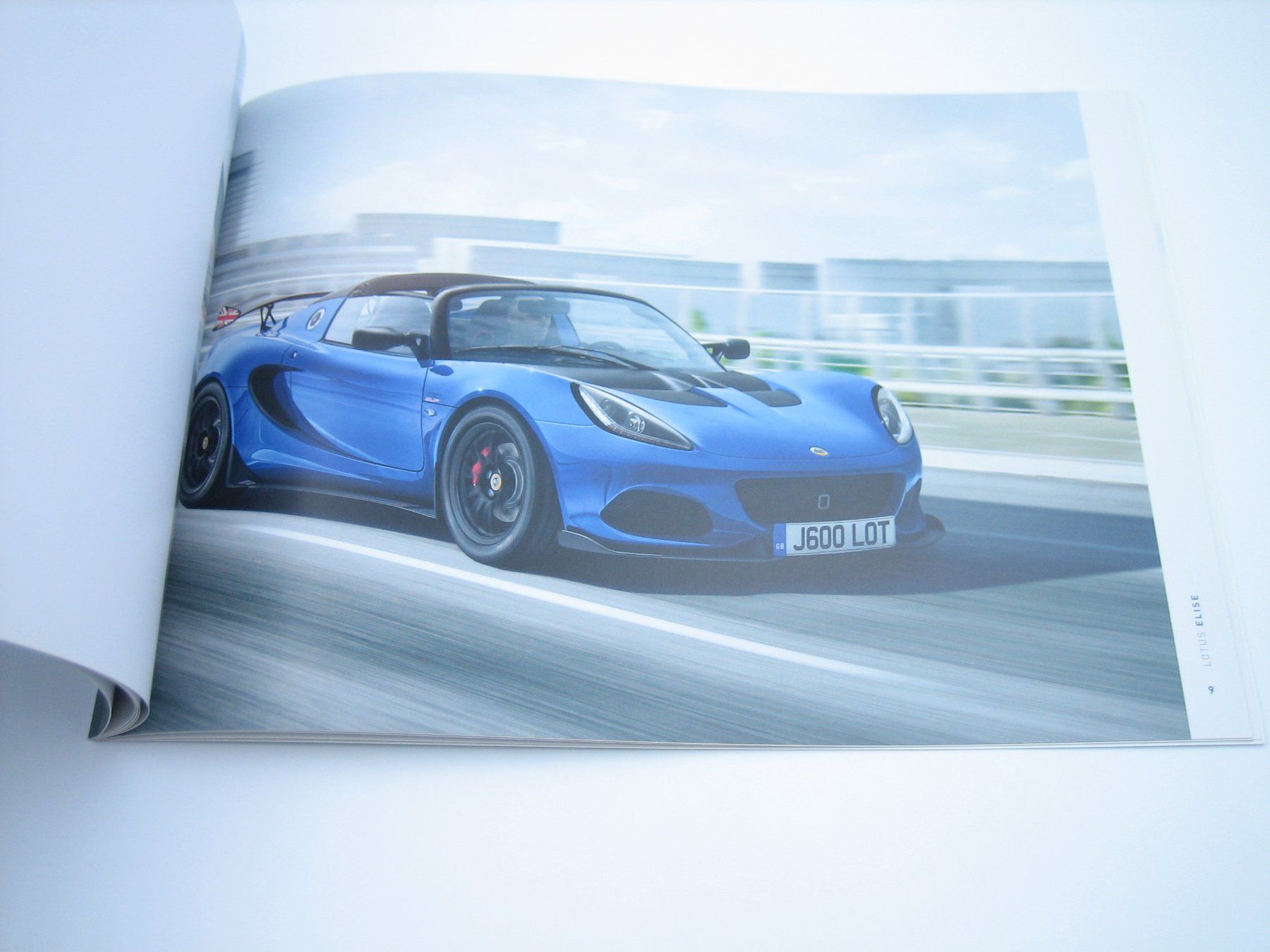 Lotus Documenti: Lotus Elise Auto Prospekt – Usato da Zürich venduto da Tomi118 4